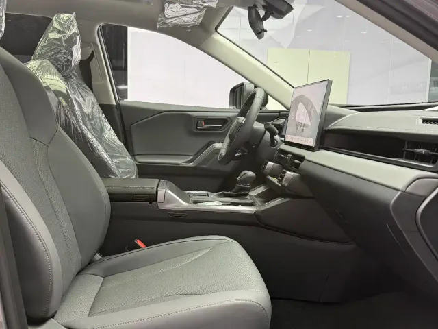 Toyota RAV4 — Фото автомобиля 23