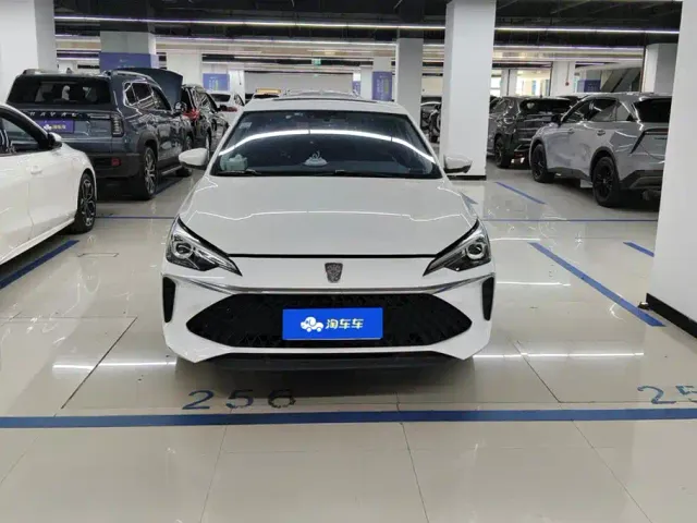 Roewe i5 — Фото автомобиля 2