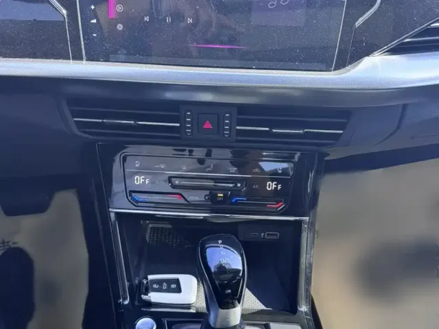 Volkswagen Passat — Фото автомобиля 15