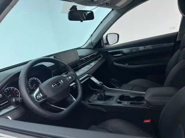 Geely Vision X6 — Фото автомобиля 10