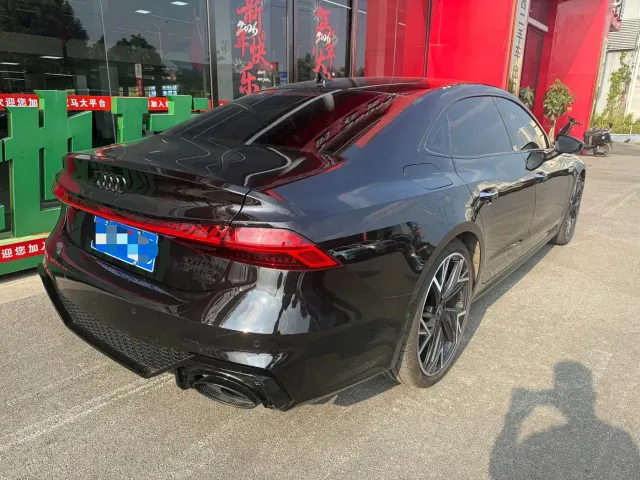 Audi A7L — Фото автомобиля 3