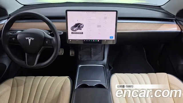 Tesla Model 3 — Фото автомобиля 10
