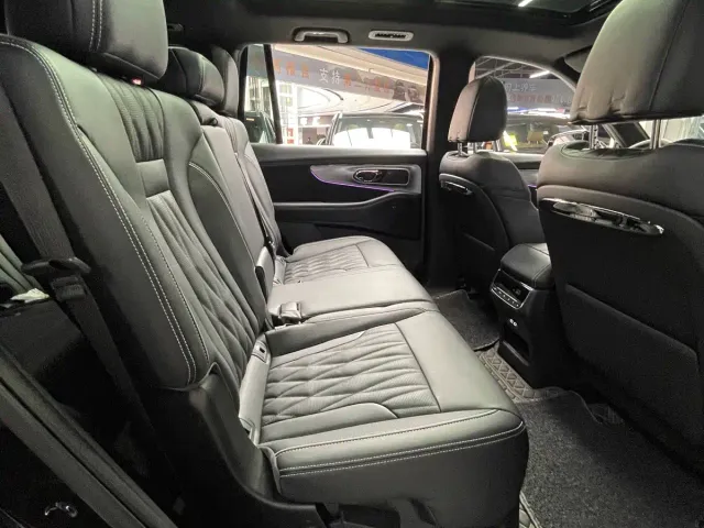 GAC Trumpchi GS8 — Фото автомобиля 29