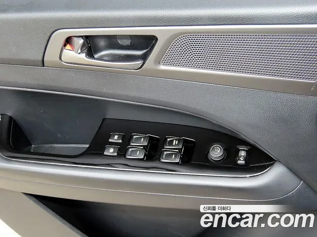 KGM Rexton — Фото автомобиля 13