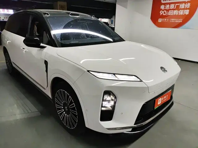 Nio ES8 — Фото автомобиля 8
