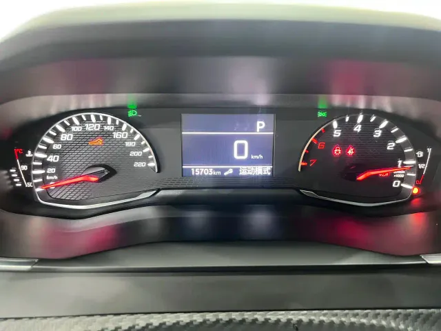 Peugeot 2008 — Фото автомобиля 16