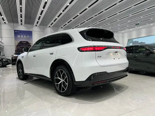 Aito M6 — Фото автомобиля 7