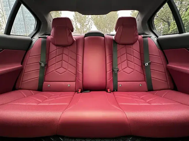 BMW 5 Series — Фото автомобиля 23