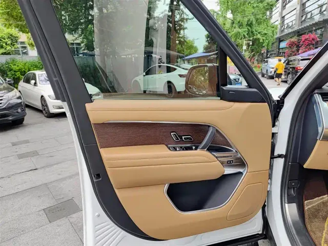 Land Rover Range Rover — Фото автомобиля 6