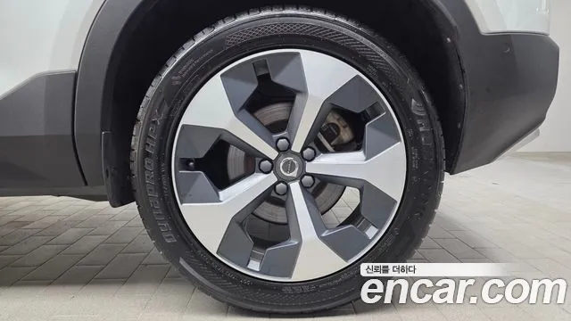 Вольво XC40 B4 Ultimate Bright — Фото автомобиля 21
