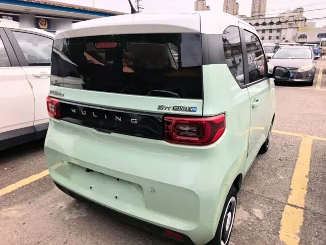 Wuling Hongguang Mini EV — Фото автомобиля 6