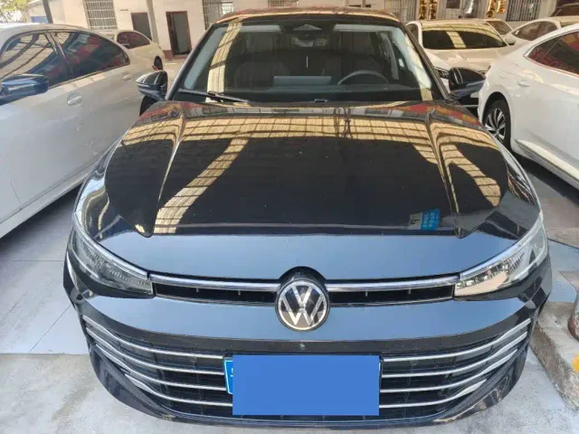 Volkswagen Passat — Фото автомобиля 2