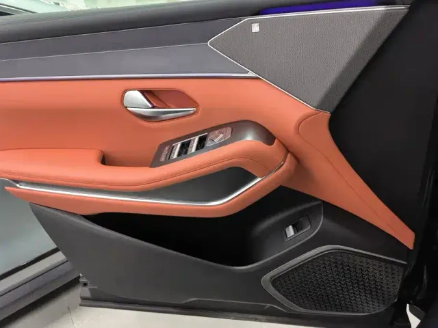 BYD Tang L — Фото автомобиля 7