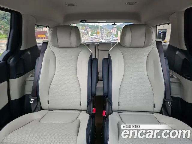 Kia Canival — Фото автомобиля 19