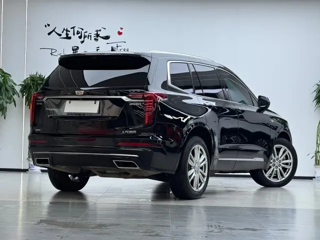 Cadillac XT6 — Фото автомобиля 3