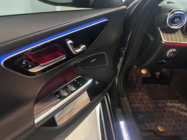 Mercedes-Benz C-Class — Фото автомобиля 5
