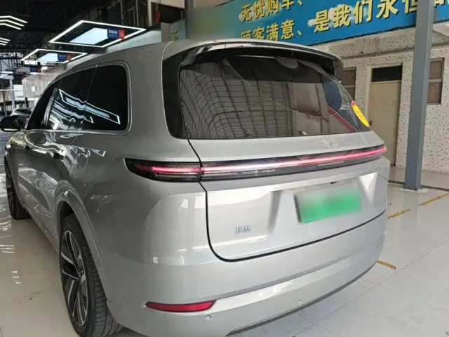 Li Auto L9 — Фото автомобиля 4