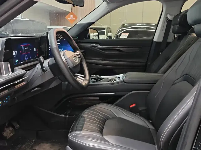 Ford Edge — Фото автомобиля 3