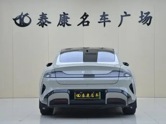 Xiaomi SU7 — Фото автомобиля 3