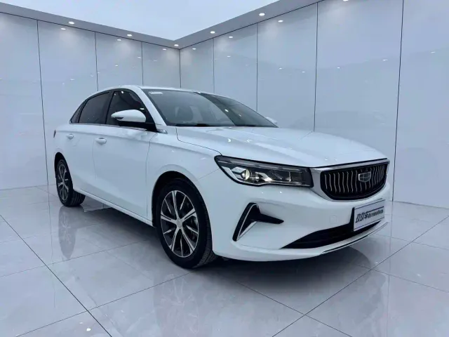 Geely Emgrand — Фото автомобиля 3