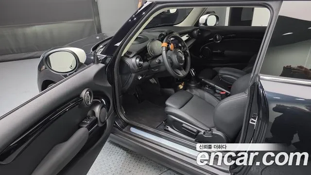 Mini Cooper Cooper Classic — Фото автомобиля 10