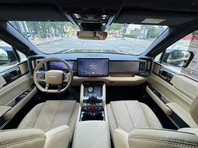 BYD FangChengBao Leopard 5 — Фото автомобиля 9