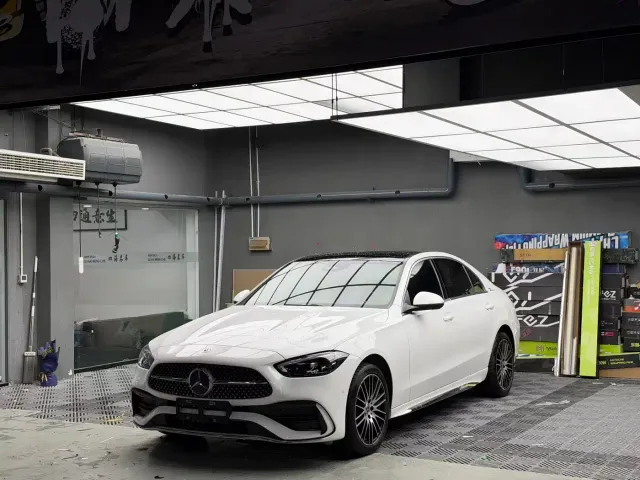 Mercedes-Benz C-Class — Фото автомобиля 3