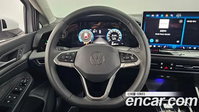 Volkswagen Golf Golf 8 поколение 2.0 TDI Premium — Фото автомобиля 12