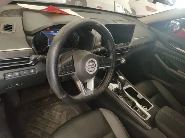 Nissan Teana — Фото автомобиля 6