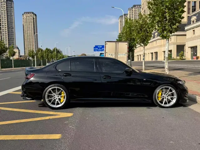 BMW 3 Series — Фото автомобиля 18