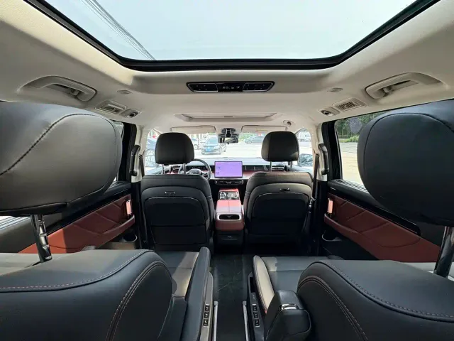 GAC Trumpchi E8 — Фото автомобиля 12