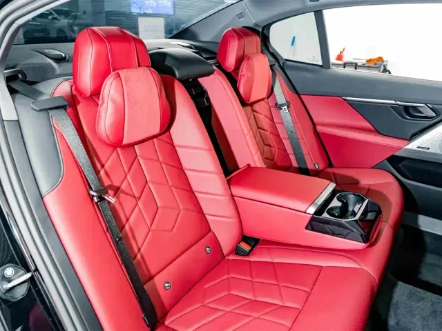 BMW 5 Series — Фото автомобиля 23