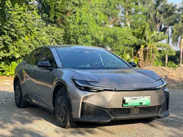 Toyota bZ3 — Фото автомобиля 3