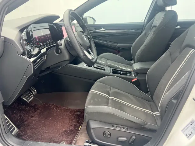 Volkswagen Golf — Фото автомобиля 11
