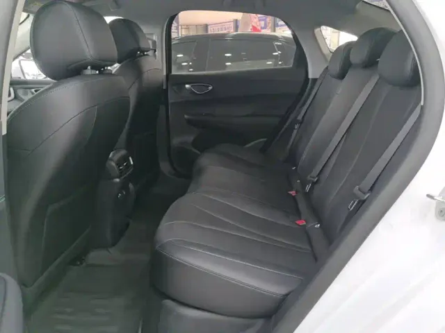 BYD Seal 05 DM-i — Фото автомобиля 16