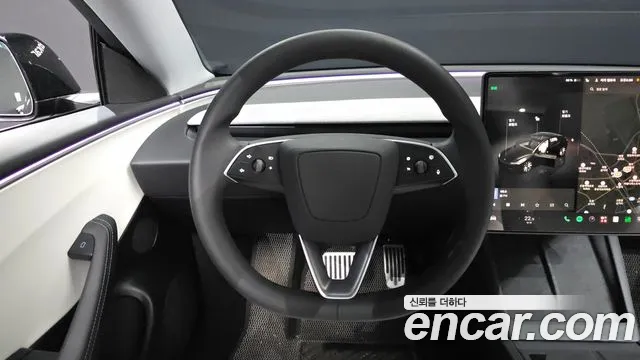 Tesla Model 3 — Фото автомобиля 19