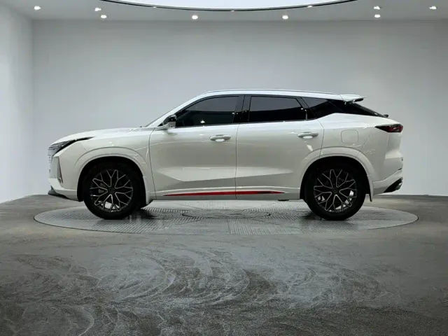 Changan Oshan Changan Oshan Z6 2022 Blue Whale 1.5T DCT Intelligent Leader — Фото автомобиля 7