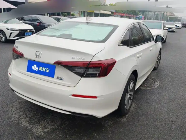 Honda Civic — Фото автомобиля 3
