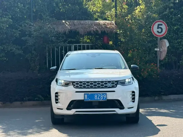 Land Rover Discovery Sport — Фото автомобиля 2