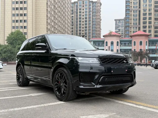 Land Rover Range Rover Sport — Фото автомобиля 3