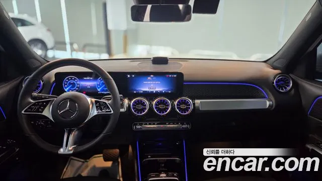 Mercedes-Benz EQB — Фото автомобиля 7