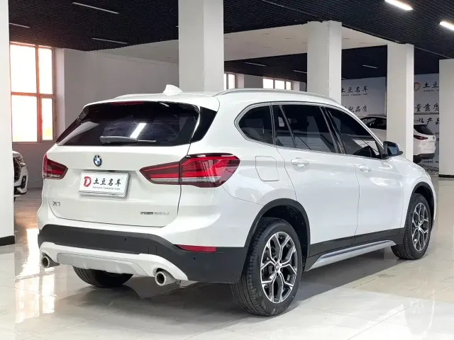 BMW X1 — Фото автомобиля 6