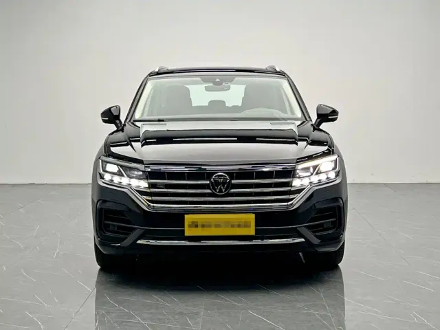 Volkswagen Touareg — Фото автомобиля 2
