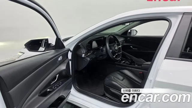 Hyundai AVANTE Новый Avante (CN7) — Фото автомобиля 10
