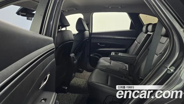 Hyundai Tucson Tucson (NX4) Бензин 1.6 турбо 2WD — Фото автомобиля 12
