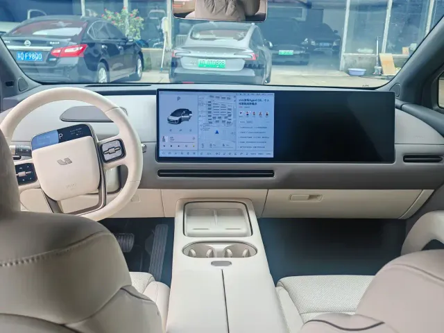 Li Auto i6 — Фото автомобиля 8