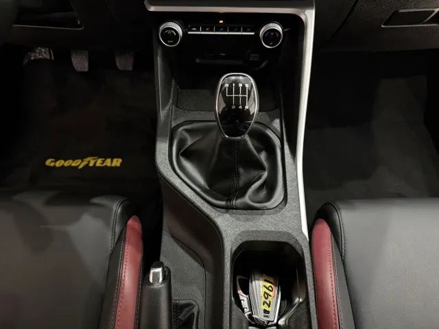 Geely Binyue — Фото автомобиля 15
