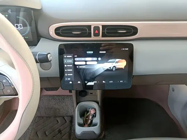 Leapmotor T03 — Фото автомобиля 12