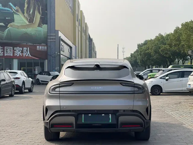 Xiaomi YU7 — Фото автомобиля 3