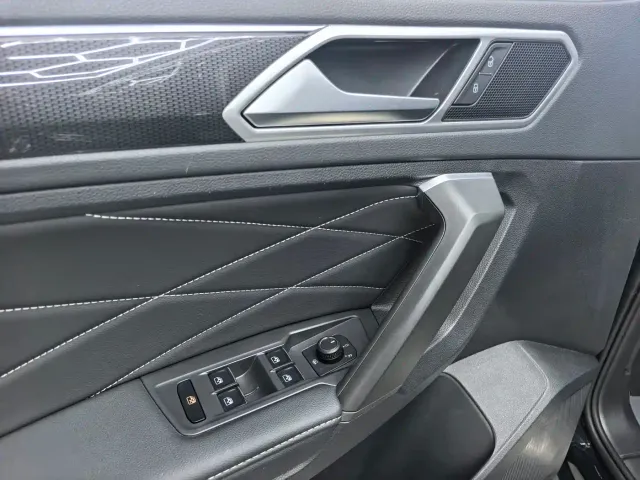 Volkswagen Tiguan L — Фото автомобиля 16